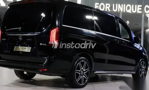 Mercedes Viano 2023 Black Used for Sale - 3