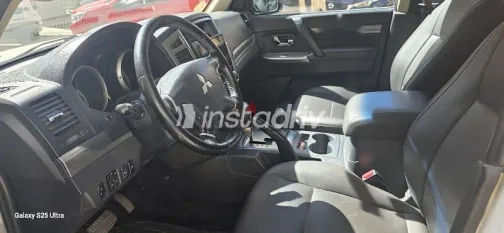 ميتسوبيشي باجيرو 2022 أبيض مستعملة للبيع - 3