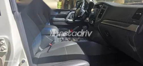 ميتسوبيشي باجيرو 2022 أبيض مستعملة للبيع - 7