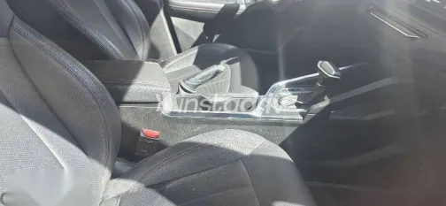 ميتسوبيشي باجيرو 2022 أبيض مستعملة للبيع - 9