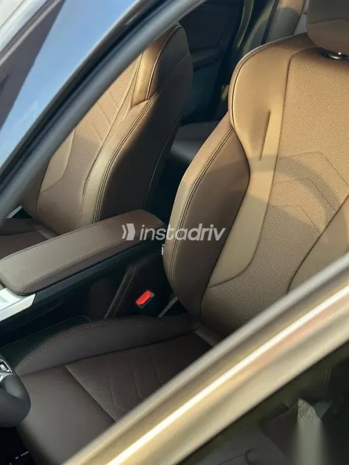 بي ام دبليو اى اكس 1 2025 أبيض جديدة للبيع - 7