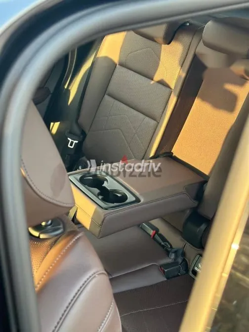 بي ام دبليو اى اكس 1 2025 أبيض جديدة للبيع - 8