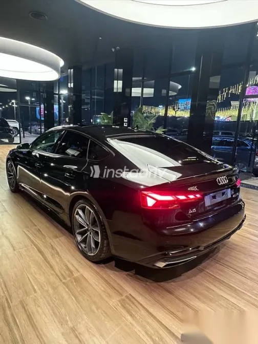 اودي A5 2023 أسود مستعملة للبيع - 4