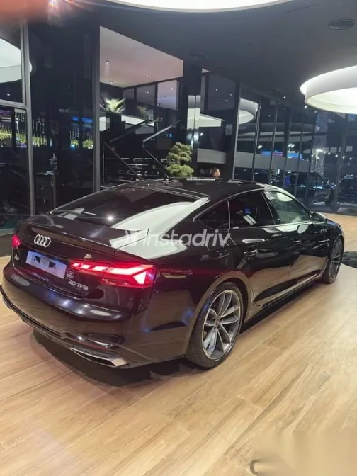 اودي A5 2023 أسود مستعملة للبيع - 5