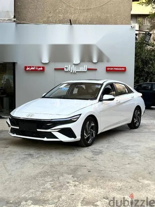 هيونداي إلنترا 2025 أبيض جديدة للبيع - 3