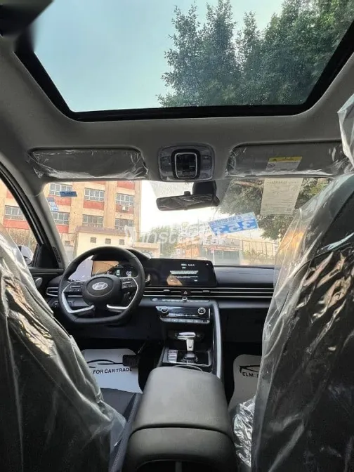 هيونداي إلنترا 2025 أبيض جديدة للبيع - 4