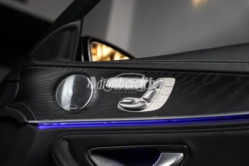 مرسيدس E 200 2019 أسود مستعملة للبيع - 4