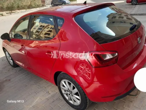 سيات ابيزا 2014 أحمر مستعملة للبيع - 2
