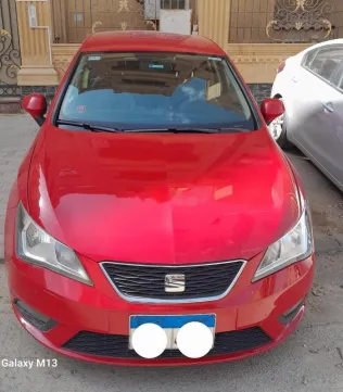 سيات ابيزا 2014 أحمر مستعملة للبيع