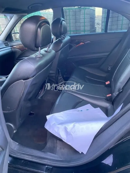 مرسيدس E 200 2006 أسود مستعملة للبيع - 4