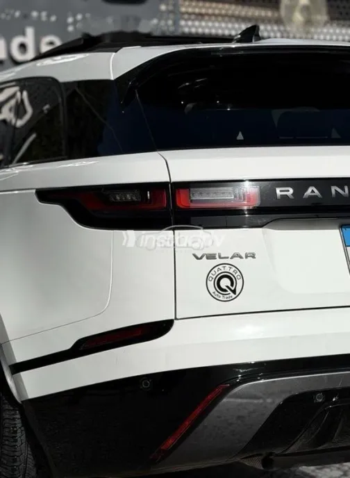 Land Rover Velar 2023 White Used for Sale - 4
