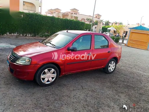 Renault Logan 2013 Red Used for Sale - 2