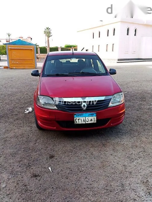 Renault Logan 2013 Red Used for Sale - 9