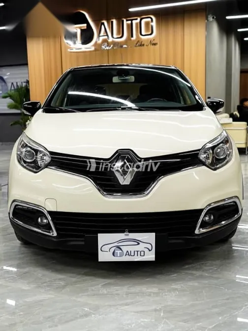 Renault Captur 2017 White Used for Sale - 1