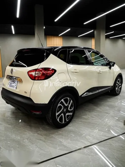 Renault Captur 2017 White Used for Sale - 2