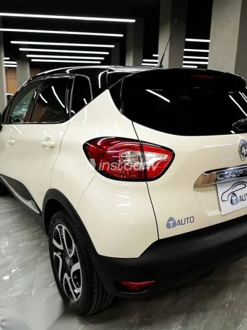 Renault Captur 2017 White Used for Sale - 3