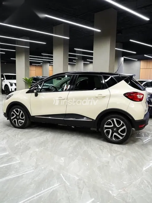 Renault Captur 2017 White Used for Sale - 5