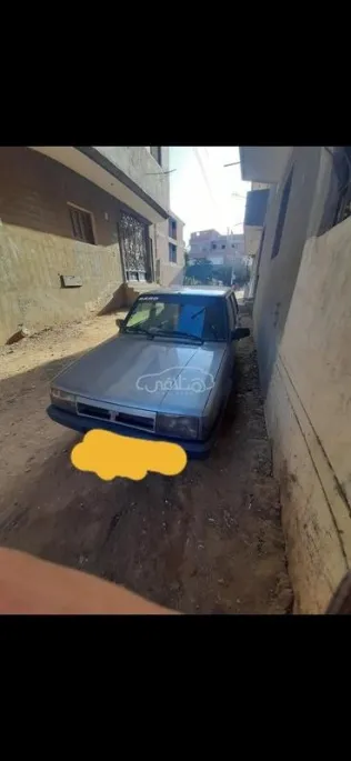 فيات شاهين 1994 فضي مستعملة للبيع