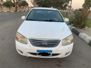 كيا سيراتو 2008 أبيض مستعملة للبيع