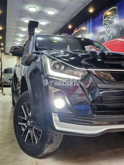 Isuzu D max 2023 Black Used for Sale - 3