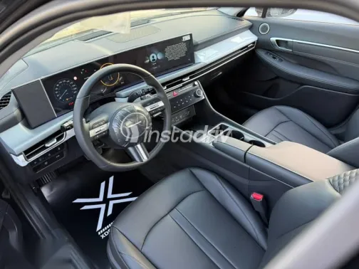 هيونداي سوناتا 2025 أسود جديدة للبيع - 7