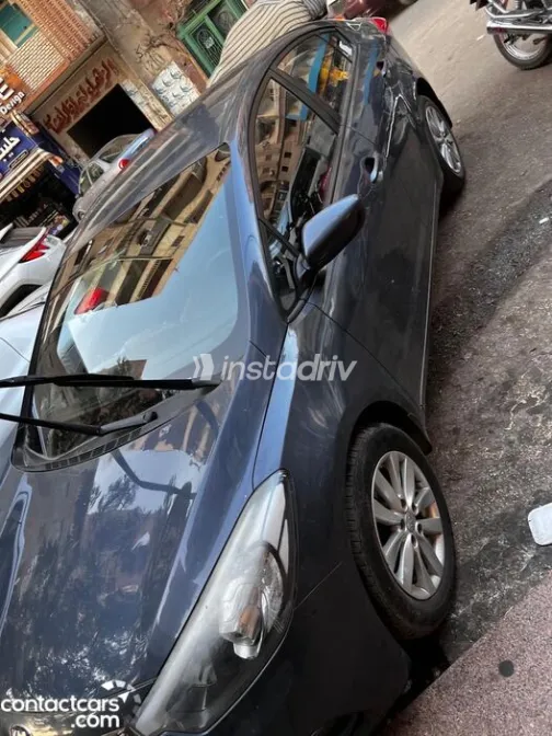 كيا سيراتو 2017 أبيض مستعملة للبيع - 7