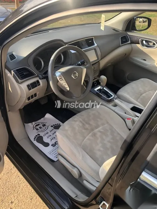 نيسان سنترا 2023 أسود مستعملة للبيع - 3