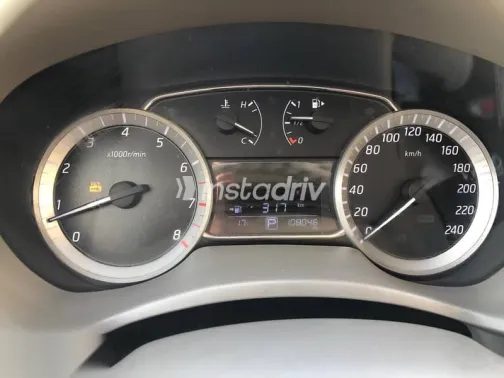 نيسان سنترا 2023 أسود مستعملة للبيع - 4