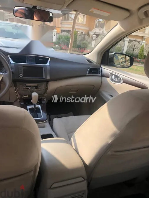 نيسان سنترا 2023 أسود مستعملة للبيع - 5