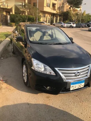 نيسان سنترا 2023 أسود مستعملة للبيع