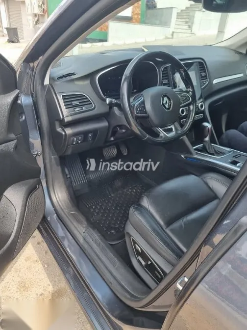 Renault Megane 2022 Gray Used for Sale - 5