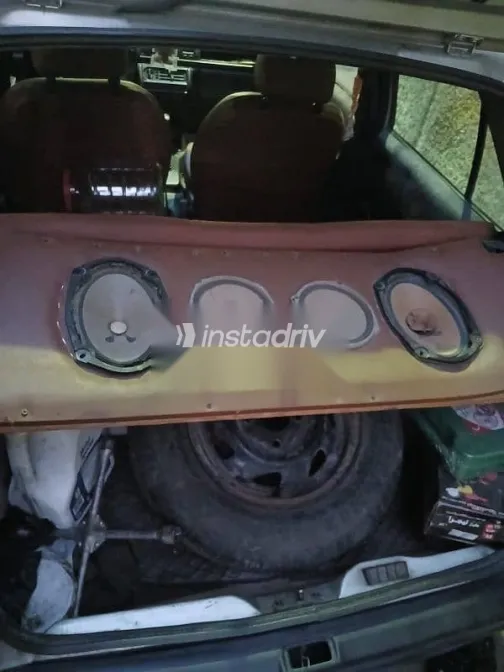 فورد فيستا 1996 فضي مستعملة للبيع - 4