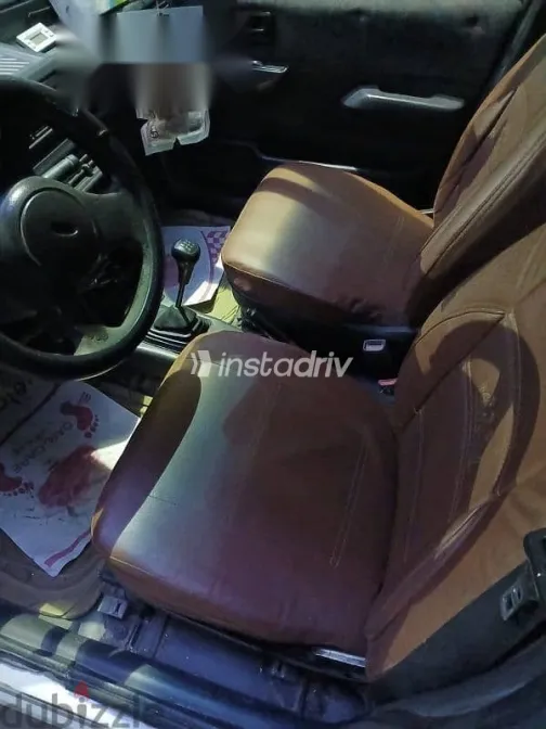 فورد فيستا 1996 فضي مستعملة للبيع - 8