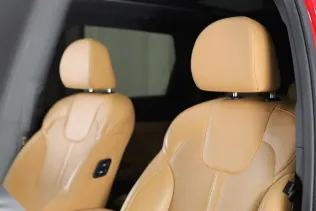 كيا سورينتو 2022 أحمر جديدة للبيع