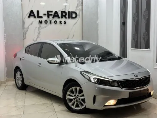 كيا K3 2016 فضي مستعملة للبيع - 3
