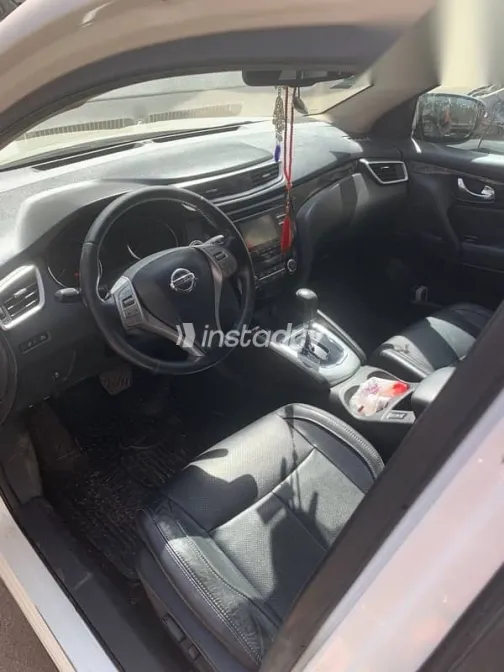 نيسان قشقاي 2017 أبيض مستعملة للبيع - 3