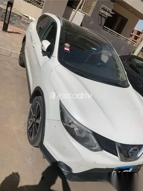 نيسان قشقاي 2017 أبيض مستعملة للبيع - 7