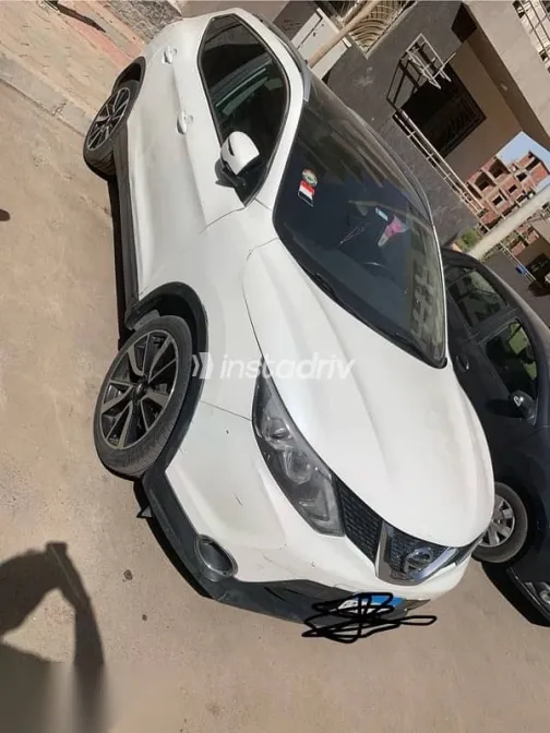 نيسان قشقاي 2017 أبيض مستعملة للبيع - 8