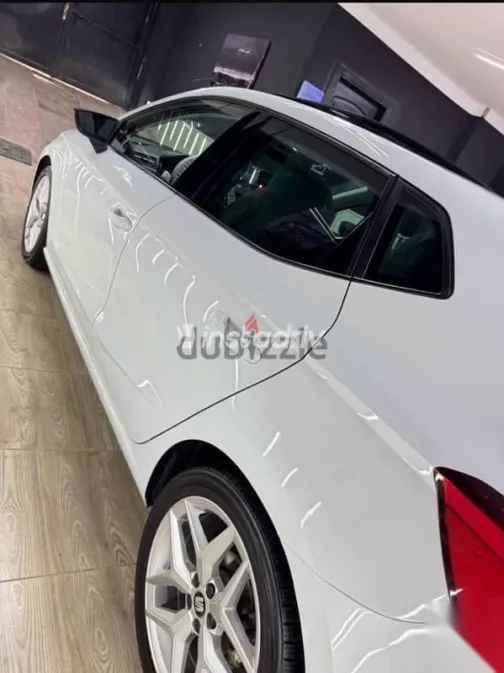 سيات ابيزا 2019 أبيض مستعملة للبيع - 3