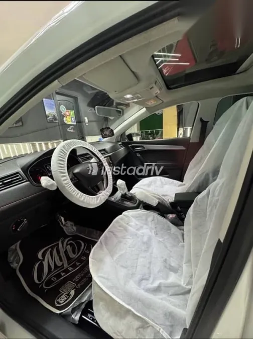 سيات ابيزا 2019 أبيض مستعملة للبيع - 7