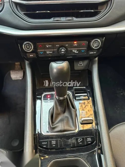 جيب كومباس 2025 رمادي جديدة للبيع - 7