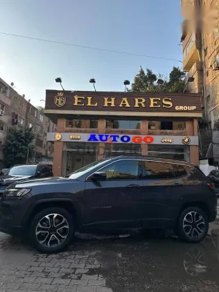 جيب كومباس 2025 رمادي جديدة للبيع