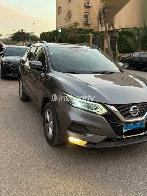 نيسان قشقاي 2019 رمادي مستعملة للبيع - 1