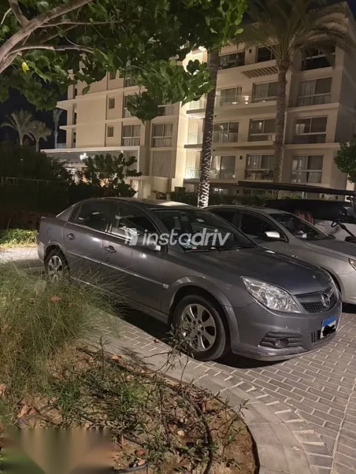 Opel Vectra 2008 Silver Used for Sale - 1