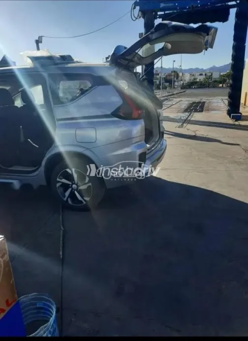 Mitsubishi Xpander 2024 Silver Used for Sale - 3