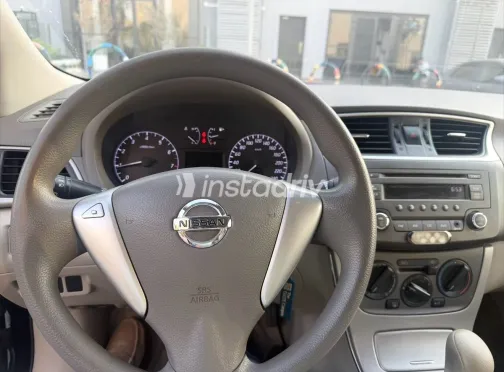 نيسان سنترا 2019 أبيض مستعملة للبيع - 5