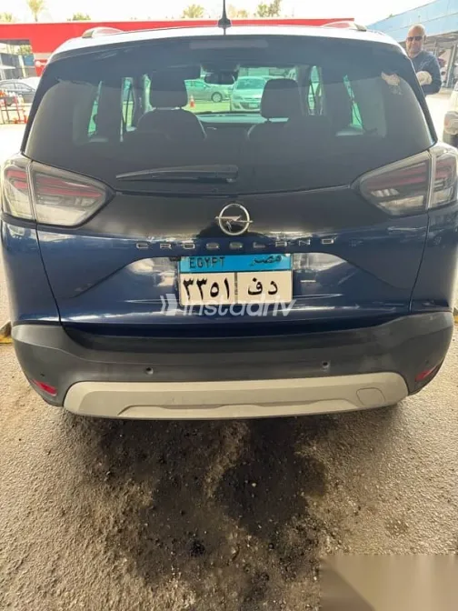 اوبل كروس لاند 2022 أزرق غامق مستعملة للبيع - 3