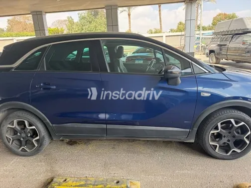 اوبل كروس لاند 2022 أزرق غامق مستعملة للبيع - 4