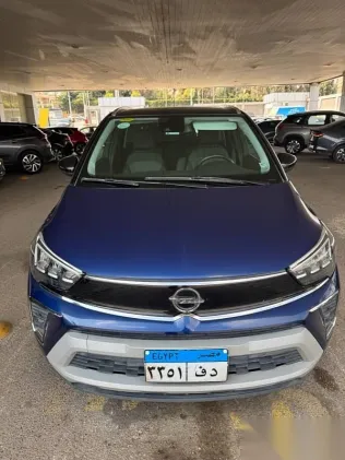اوبل كروس لاند 2022 أزرق غامق مستعملة للبيع