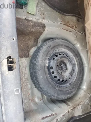 دايو لانوس 1999 ذهبي مستعملة للبيع